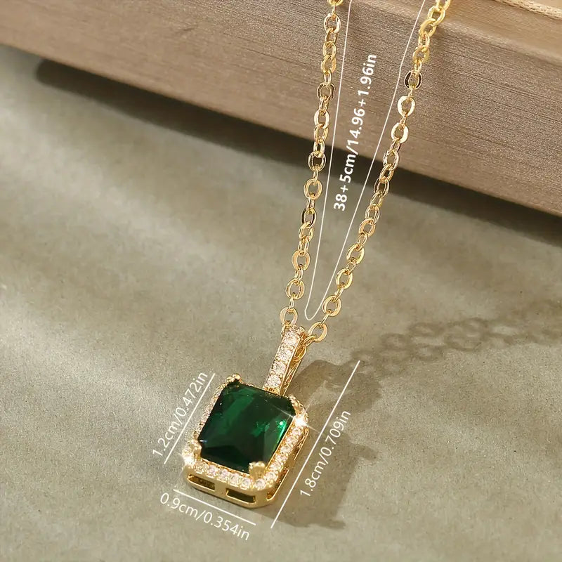 Alix – Collier Doré Élégant
