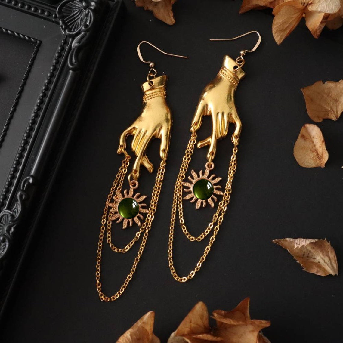 Soleya – Boucles d’Oreilles Soleil Doré Suspendu Élégantes