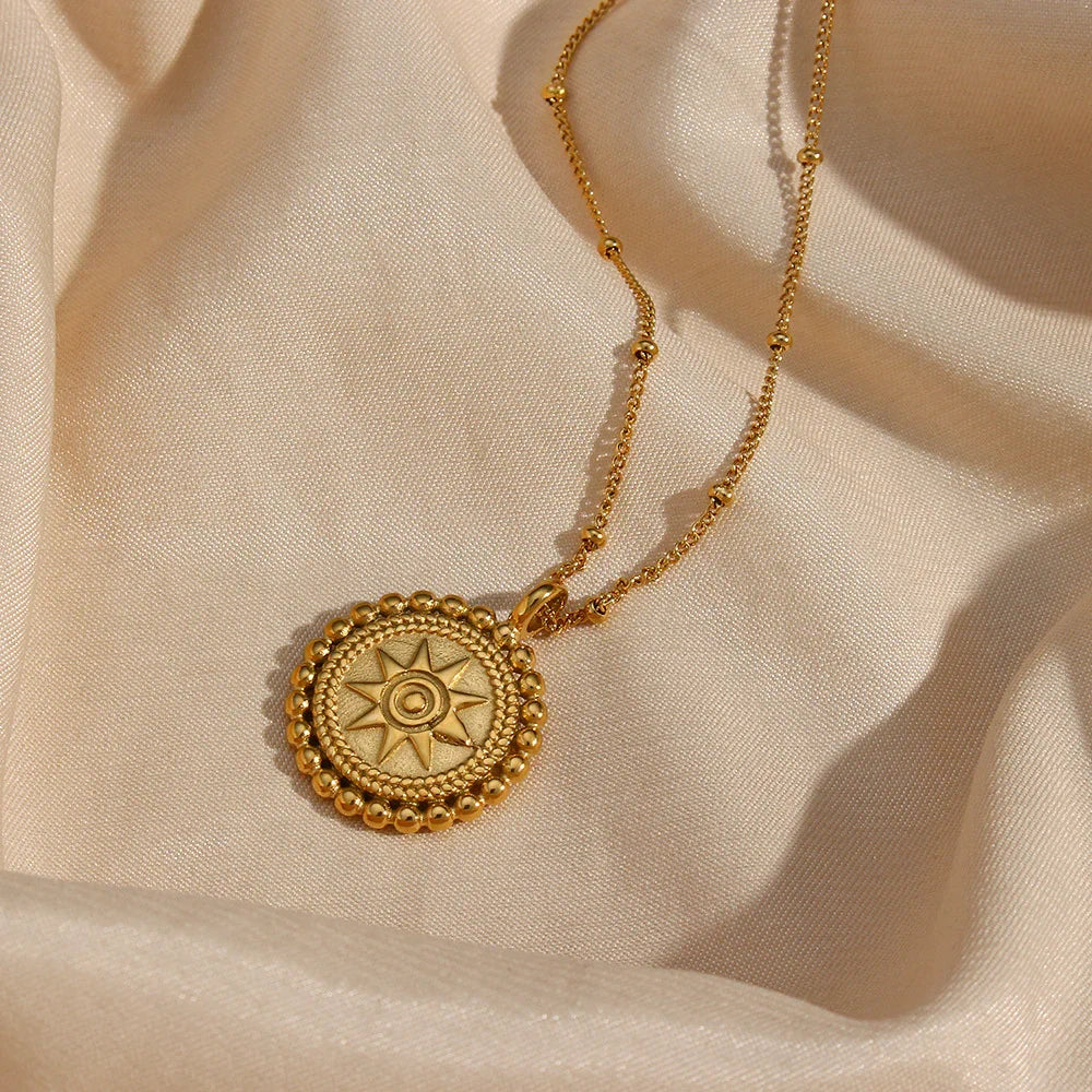 Stacey – Pendentif en Or Étoilé