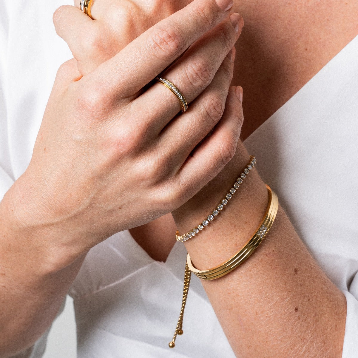 Alina – Bracelet Chaîne Tennis Doré