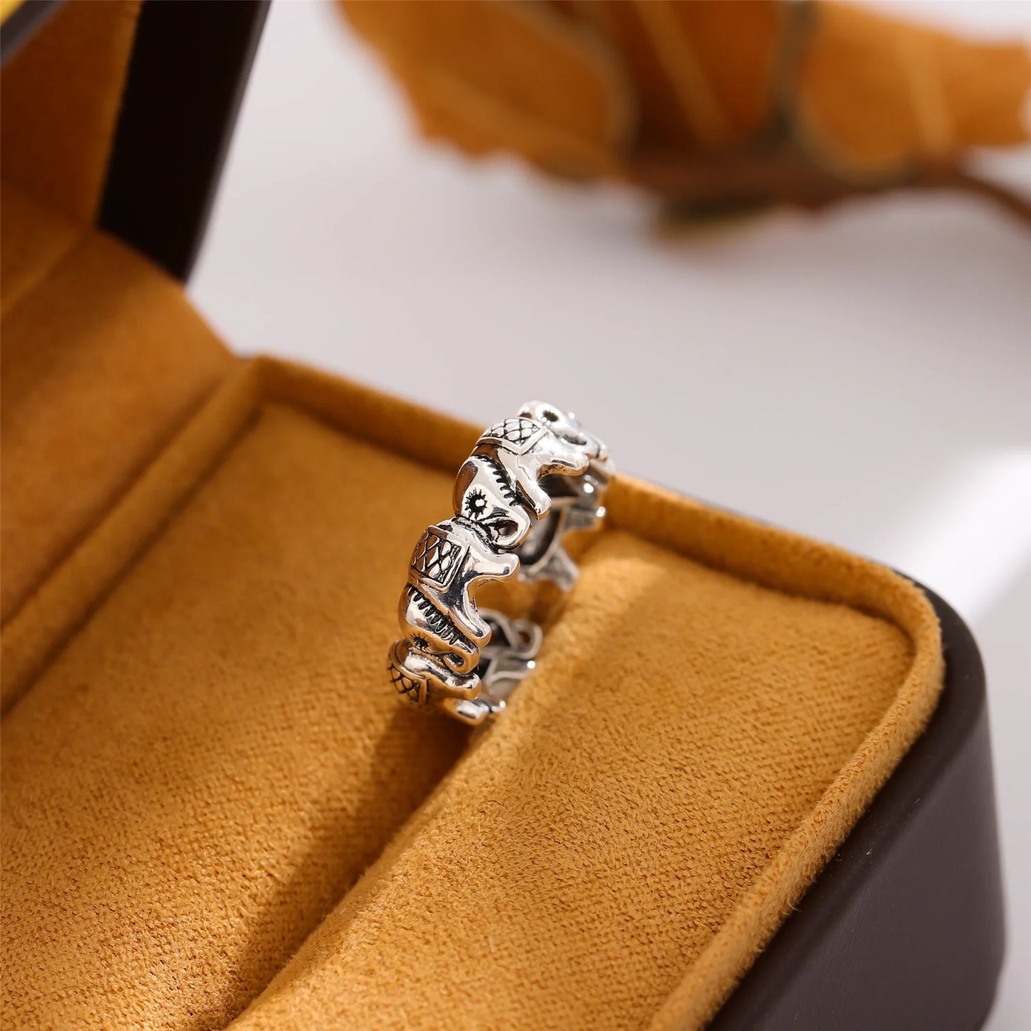 Amira – Bague Élégance Royale Éléphant