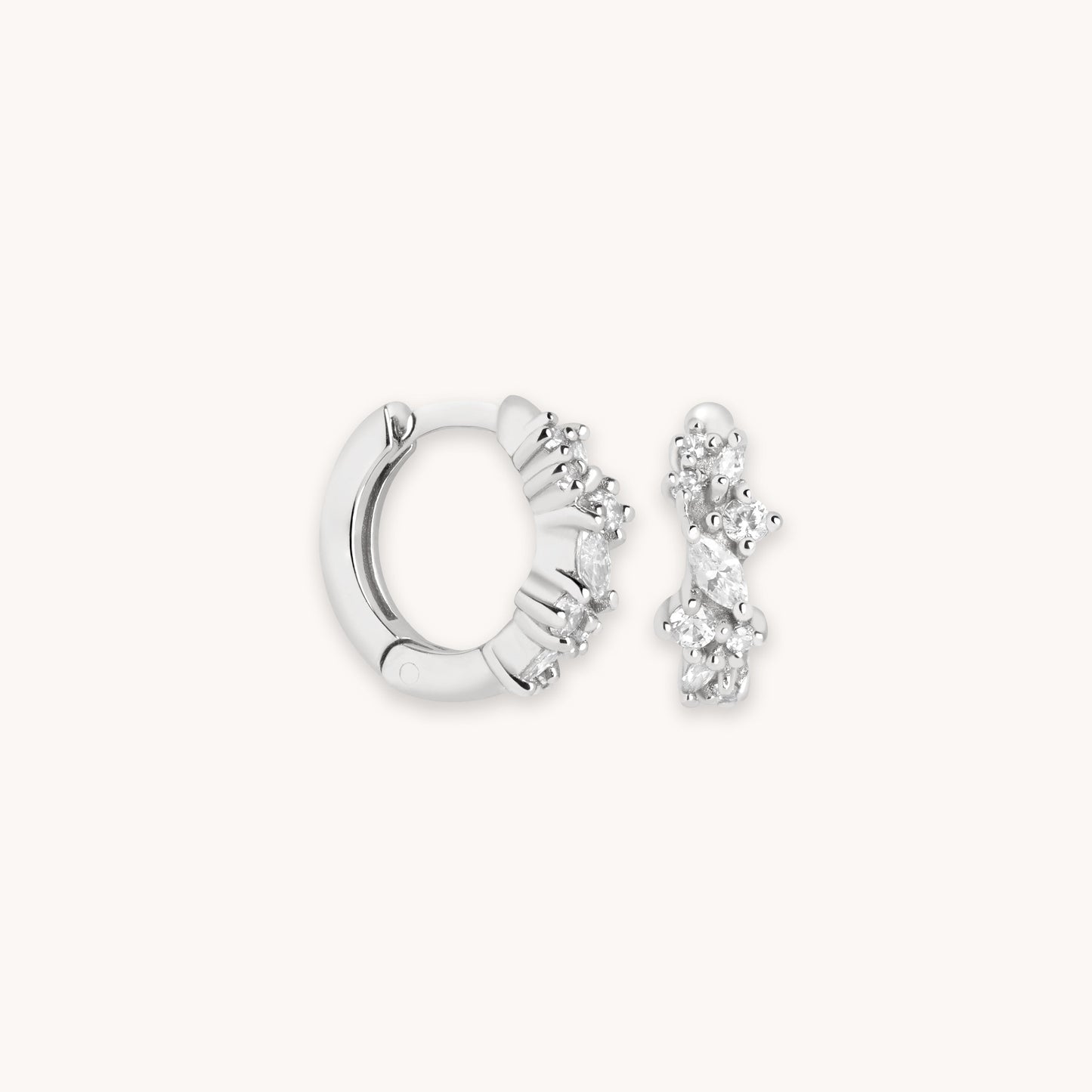 Kat – Créoles Huggies en Argent