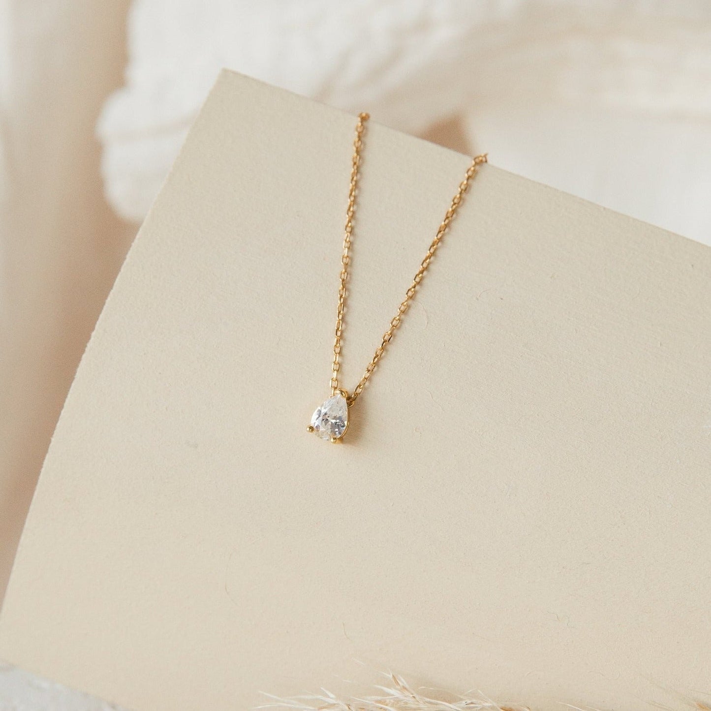 Collier en diamant forme poire - Collier diamant en forme de goutte