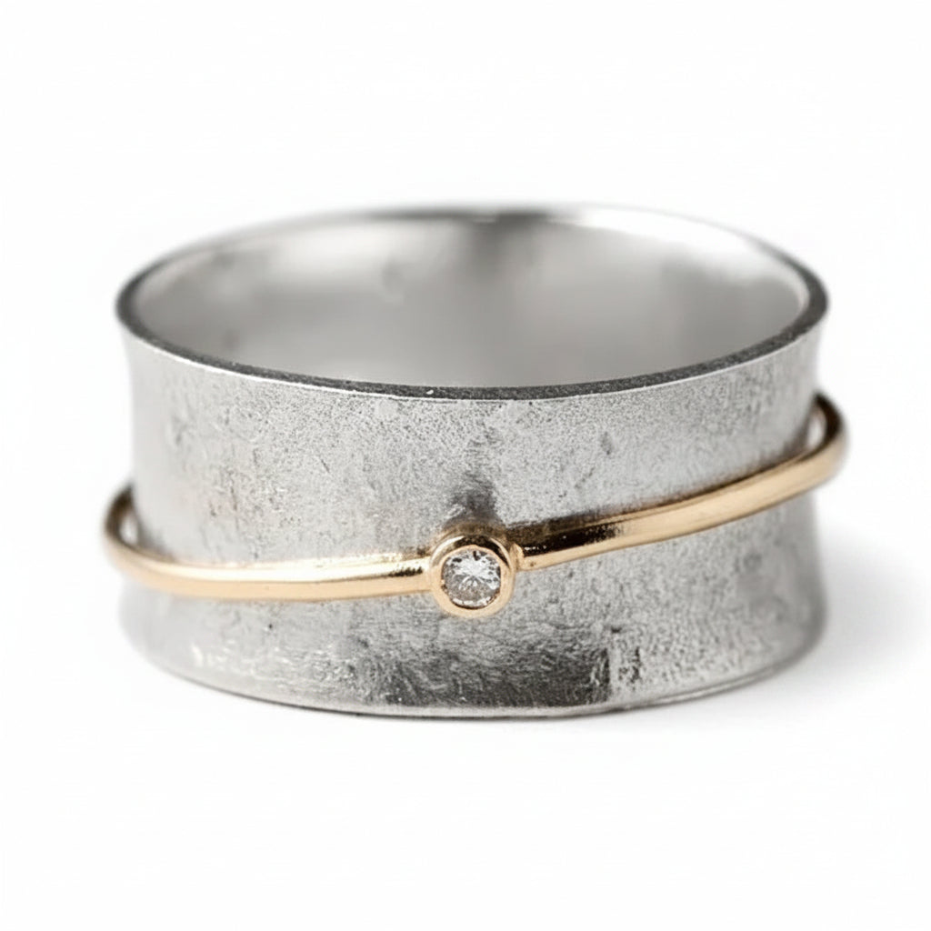Eloise – Bague en argent avec ligne vintage dorée et zirconia