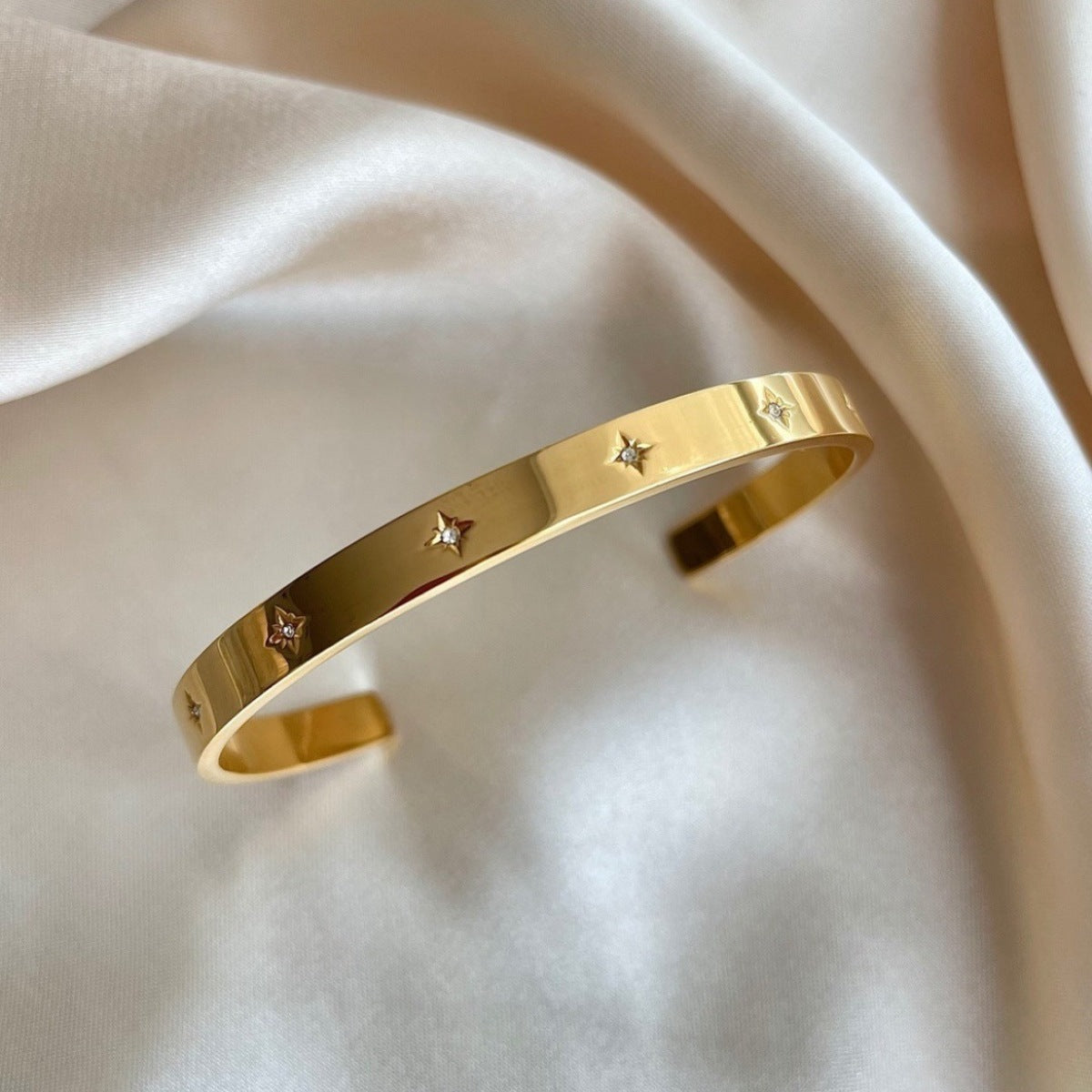 Joan – Bracelet Élégant en Acier Inoxydable