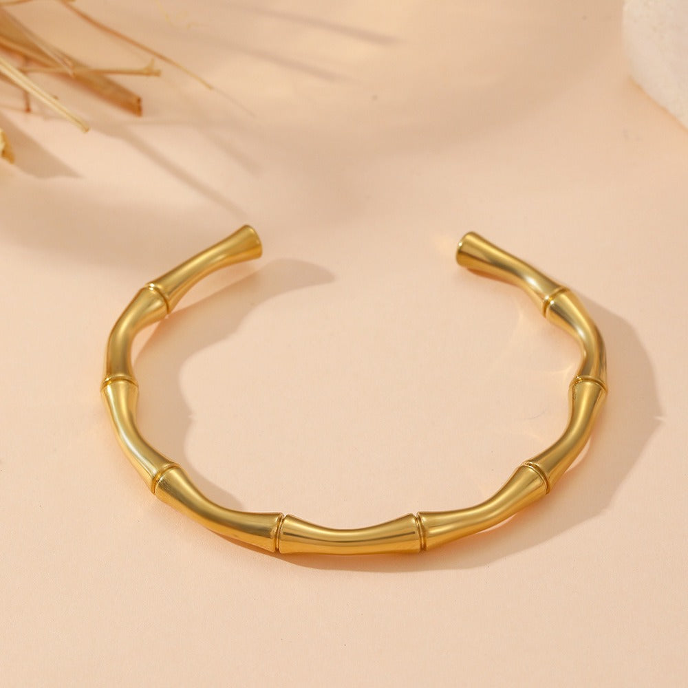 Kaia – Bracelet Bambou Doré