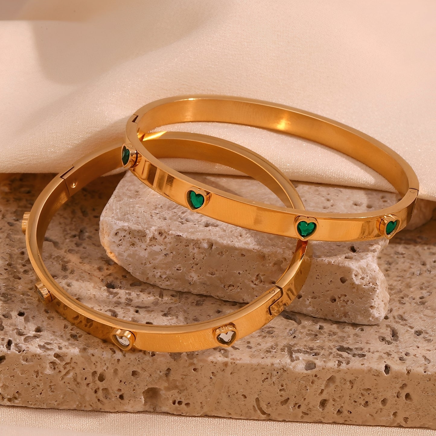 Anna – Bracelet cœur pêche micro-serti en acier inoxydable