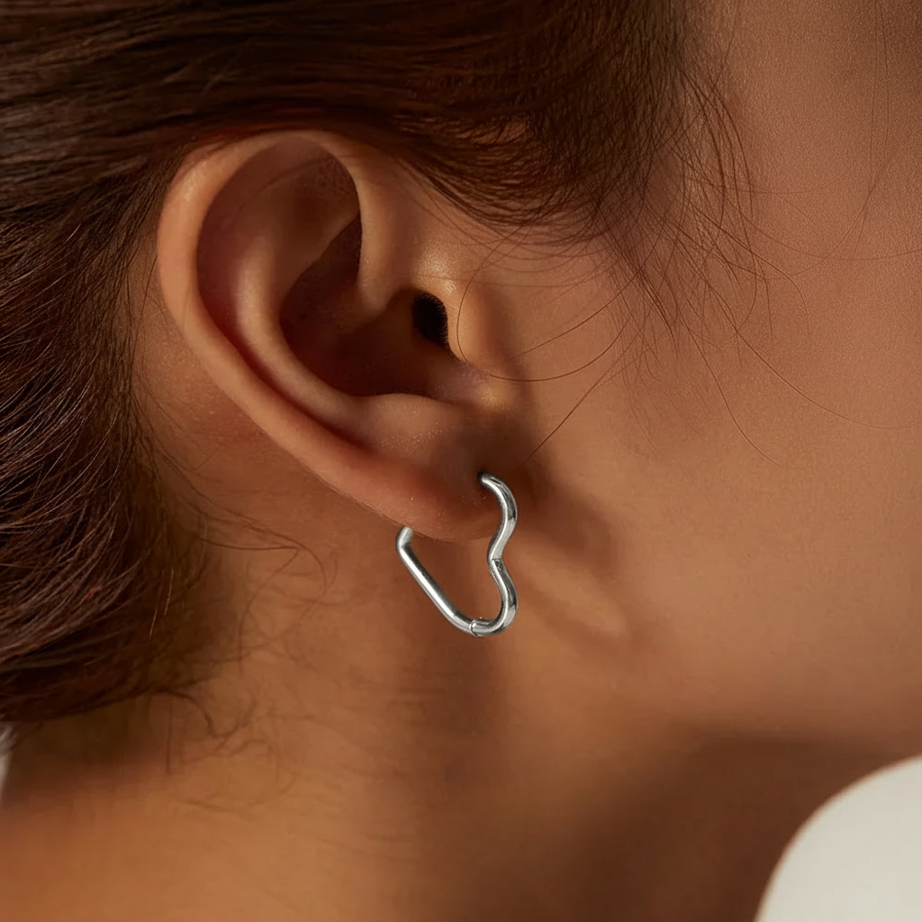 Brianna – Boucles d’Oreilles Cœur Argentées