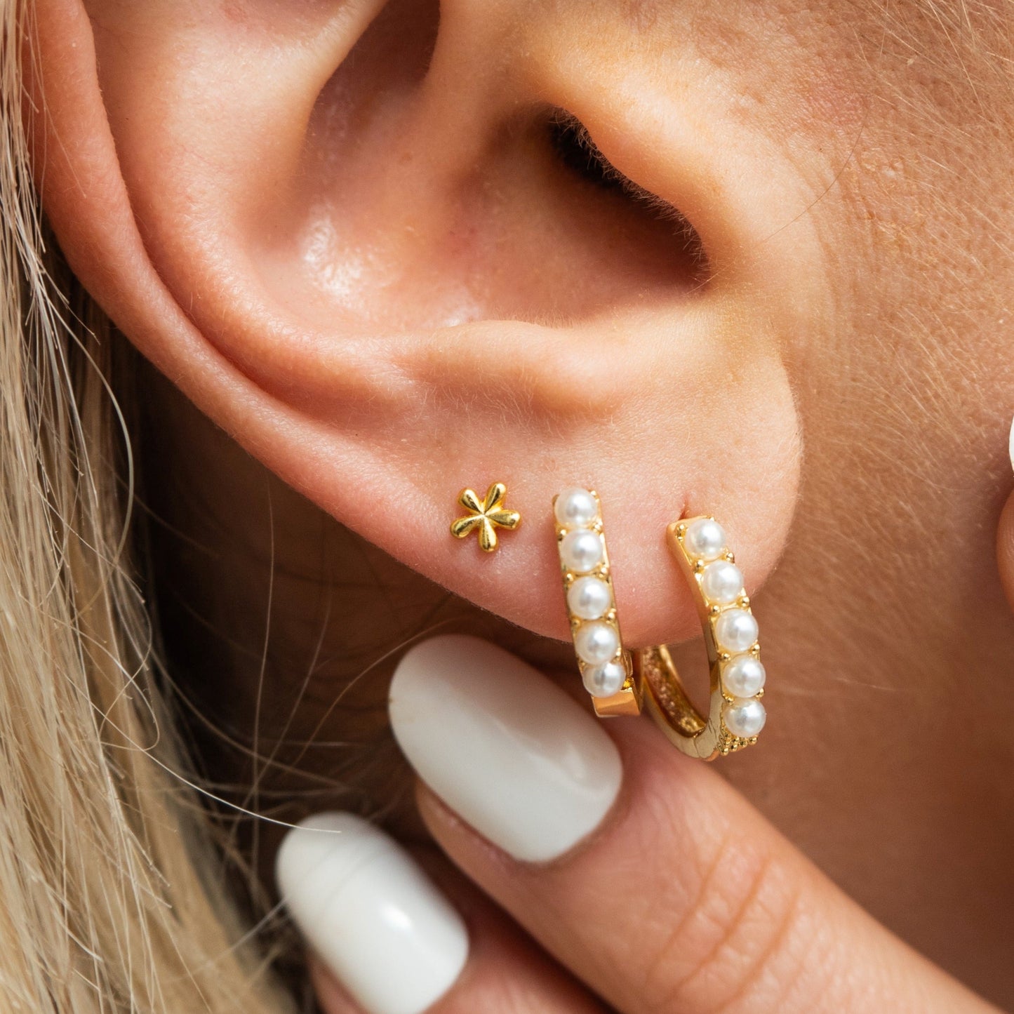 Lily – Petites Boucles d'Oreilles en Or