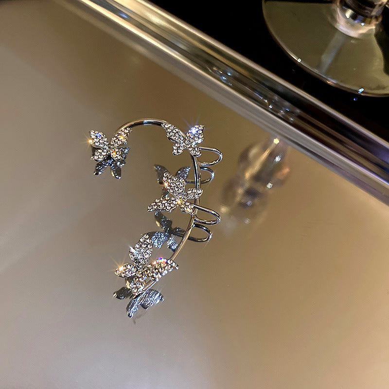 Freya – Boucles d’Oreilles Papillon Élégantes