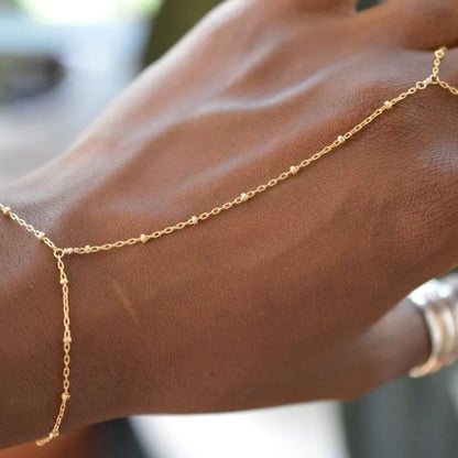 Evelyne – Bracelet Chaîne Doré Élégant