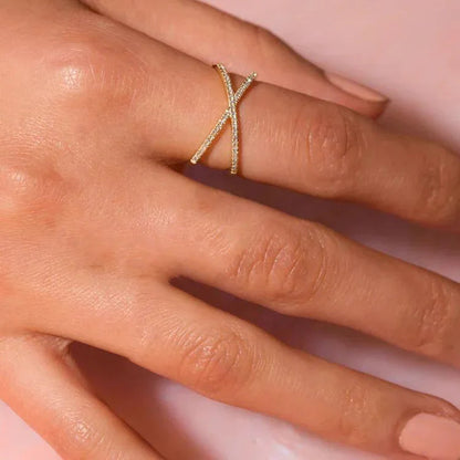 Nadia – Bague Croix en Or et Diamants