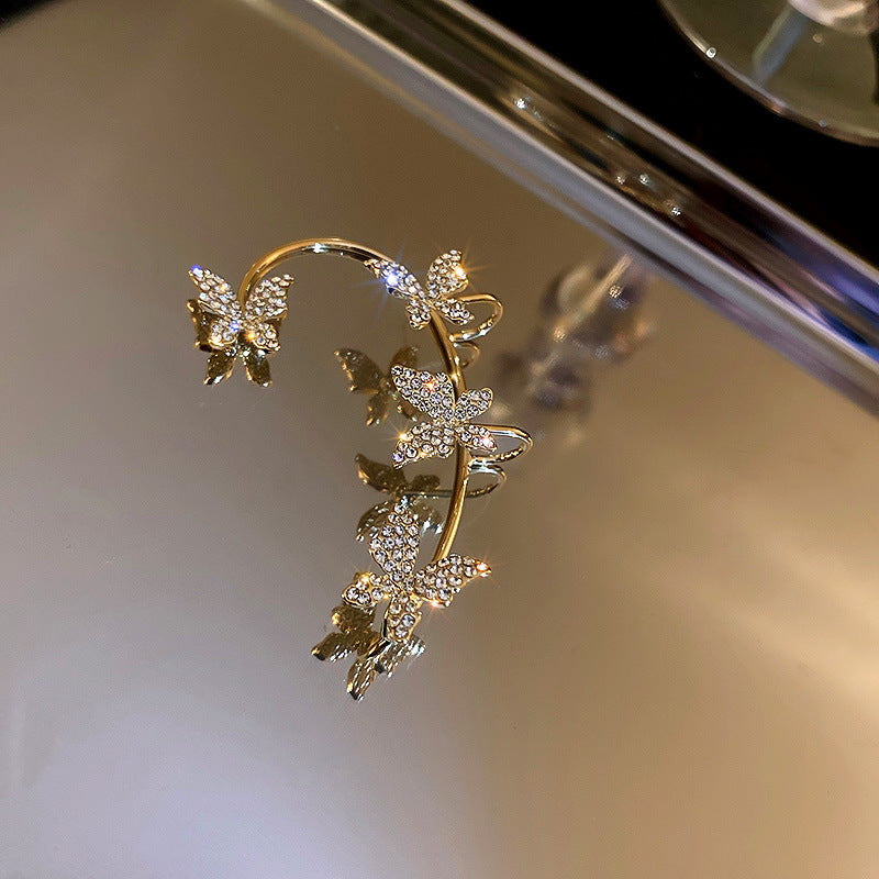 Freya – Boucles d’Oreilles Papillon Élégantes