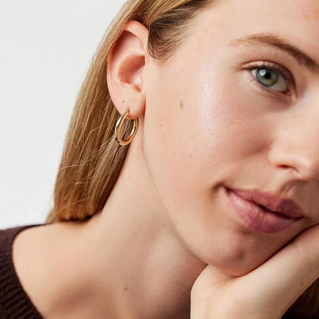 Lena – Créoles Simples Dorées 18K