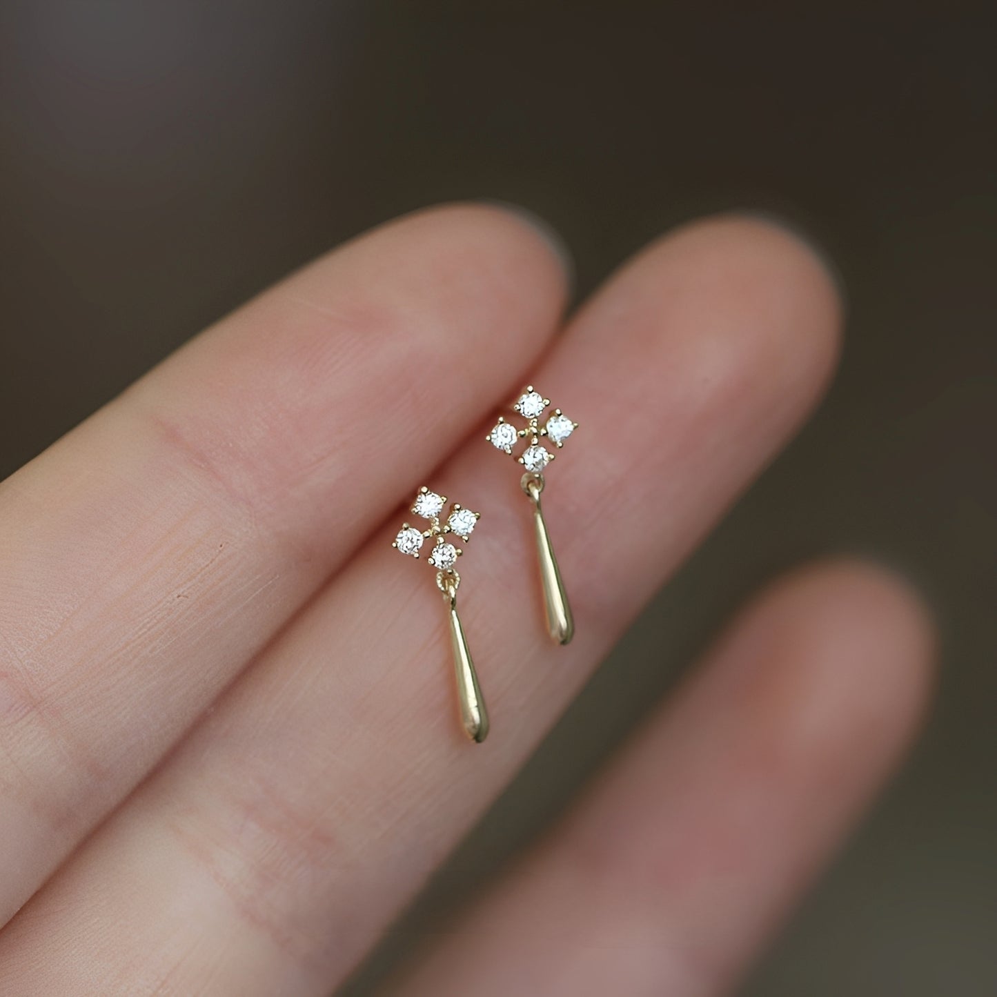 Veya – Boucles d’Oreilles Délicates Plaqué Or avec Diamant
