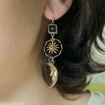 Boucles d'oreilles Femme Soleil et Lune en Design Mismatch (Paire)