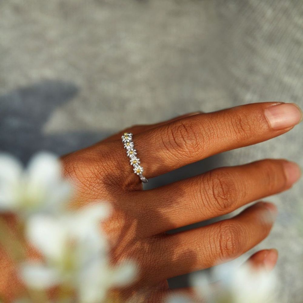 Bague réglable à marguerite pour dames avec motif floral