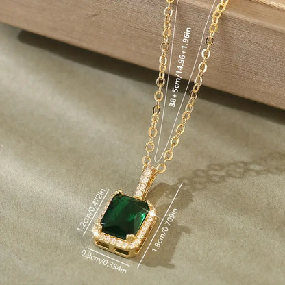Alix – Collier Doré Élégant