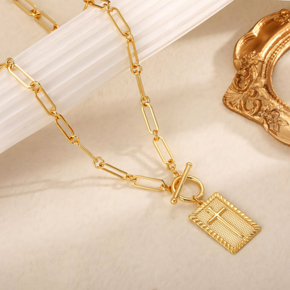 Marielle – Collier Croix Clou Élégant