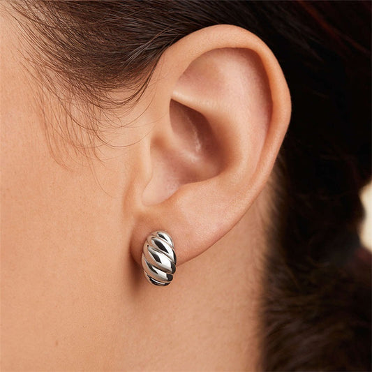 Ellie – Boucles d’Oreilles Croissant Doré