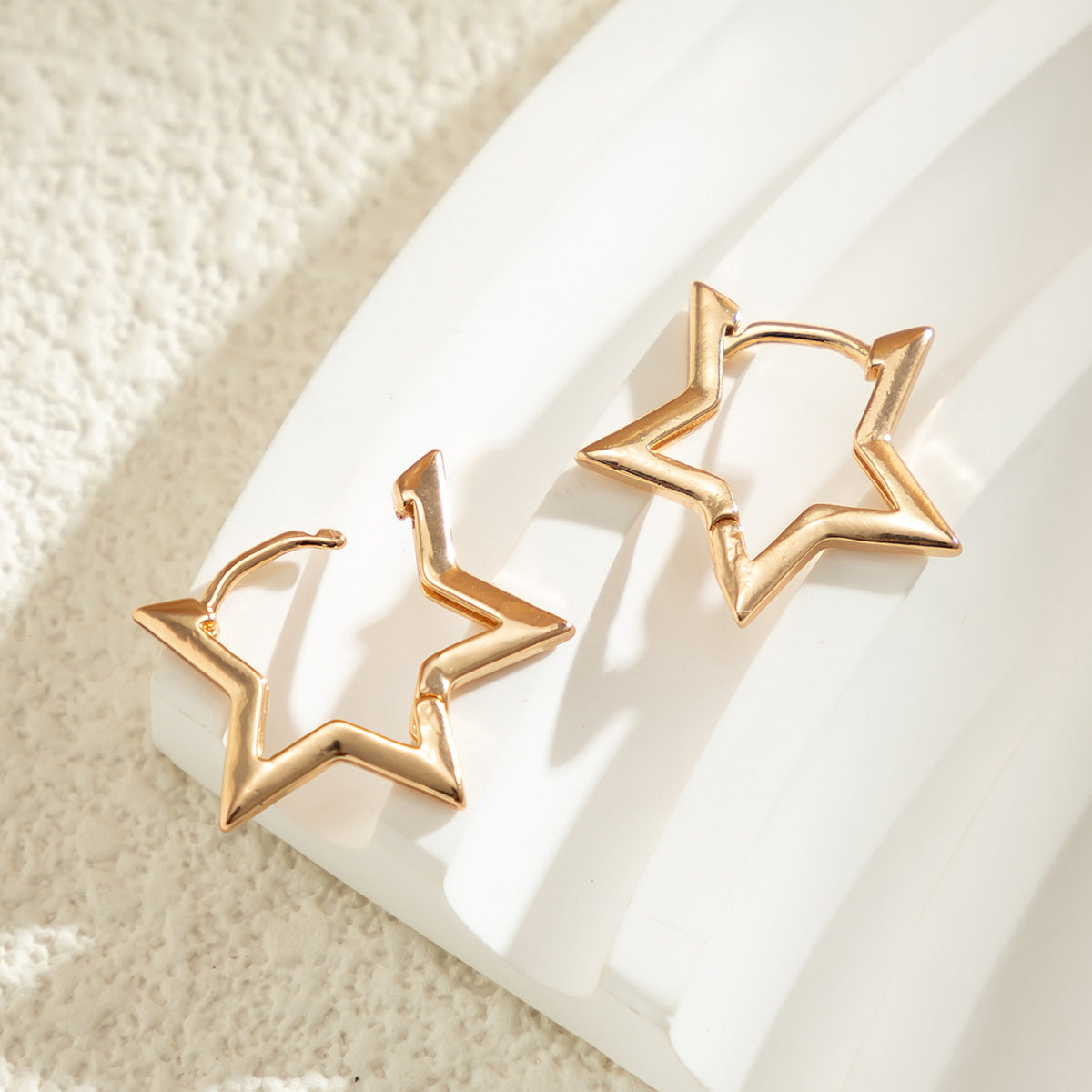 Boucles d'oreilles Huggie Star - Anneau étoile