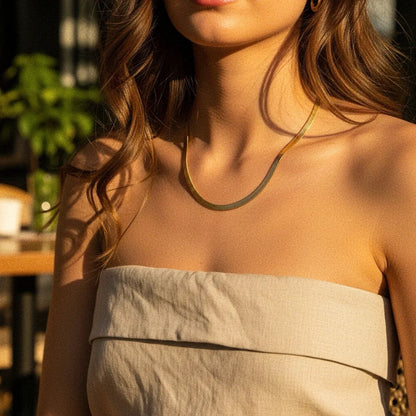 Elysian – Collier Herringbone Doré Chic