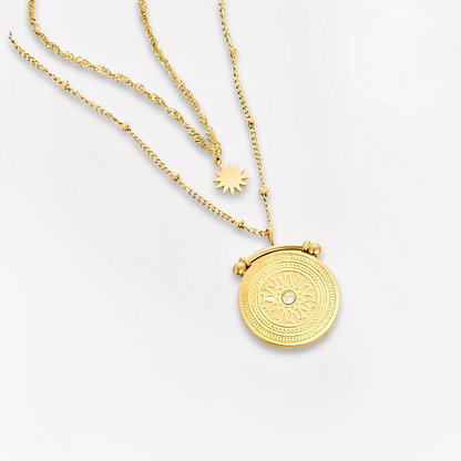Fiona – Collier Rétro à Pendentif Totem