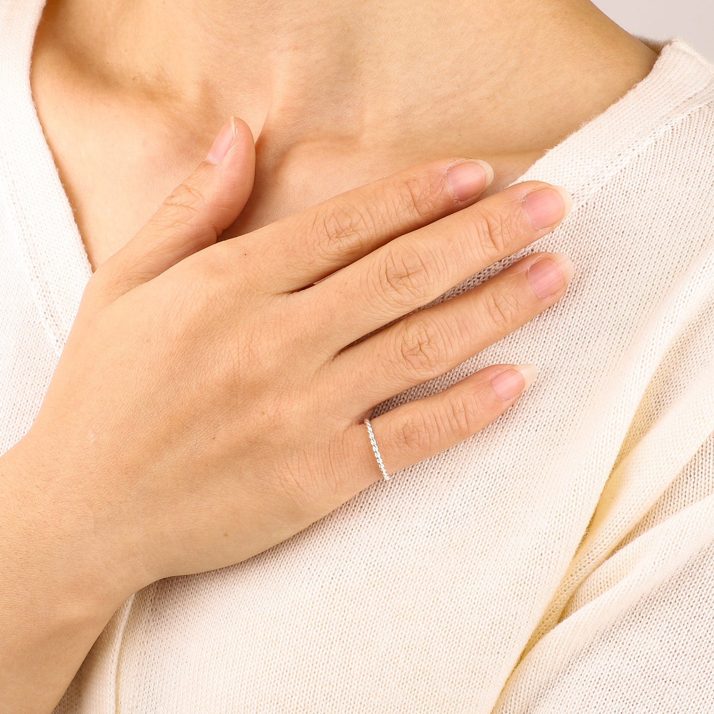 Manon – Bague Empilable Tressée
