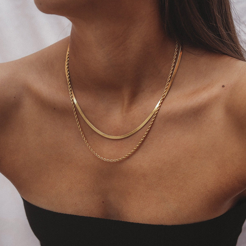 Nicole – Collier Doré à Couches Multiples