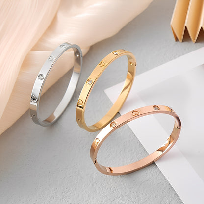 Amora – Bracelet Cœur Doré Élégant