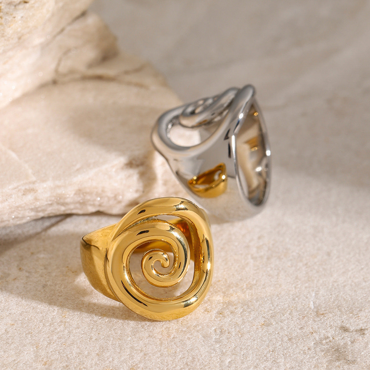 Britney – Bague Torsadée Élégante
