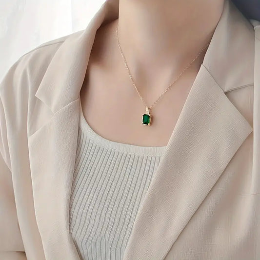 Alix – Collier Doré Élégant