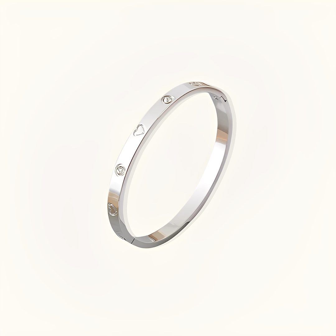 Amora – Bracelet Cœur Doré Élégant