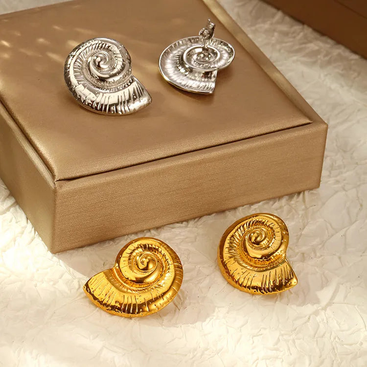 Pia – Boucles d’Oreilles Coquillage Élégantes