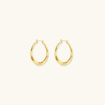 Astra – Boucles d’Oreilles Créoles Sculptées Or Vagues