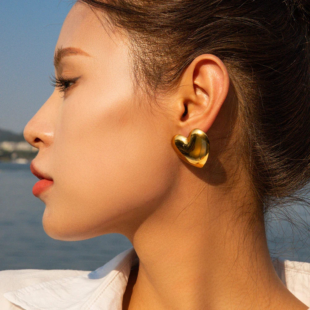 Katrin – Boucles d’Oreilles Cœur Élégantes