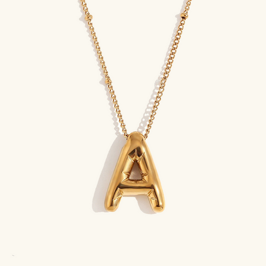 Lina – Collier Lettre Ballon Doré