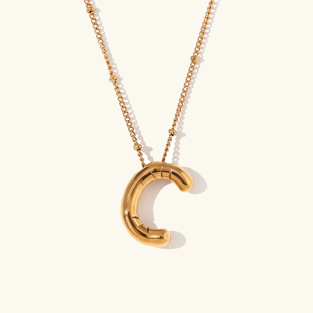 Lina – Collier Lettre Ballon Doré