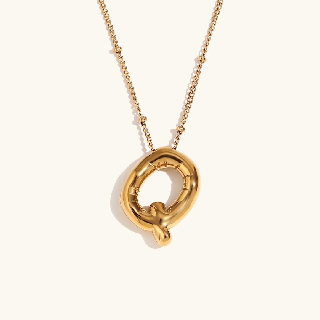 Lina – Collier Lettre Ballon Doré