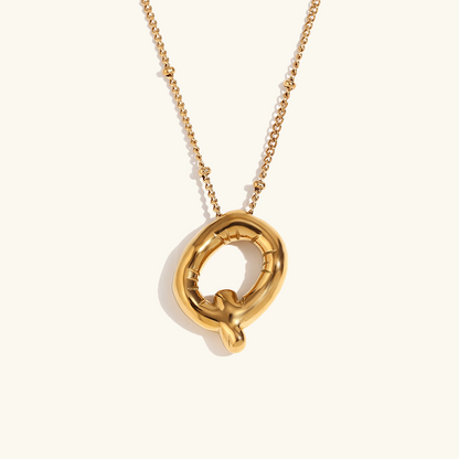 Lina – Collier Lettre Ballon Doré