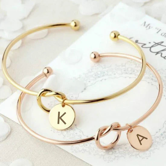 Belle – Bracelet Initiale Élégant