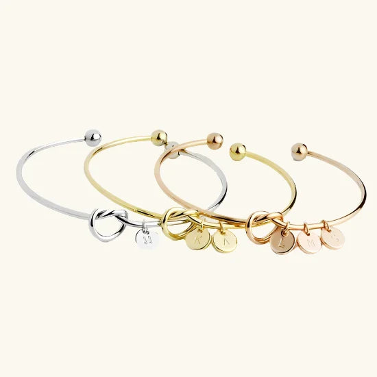Belle – Bracelet Initiale Élégant