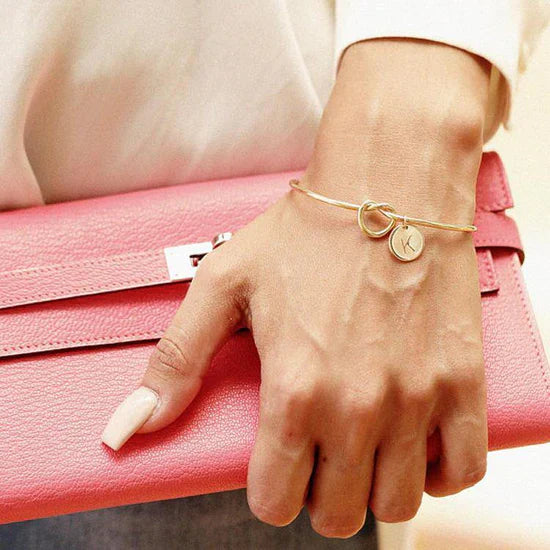Belle – Bracelet Initiale Élégant