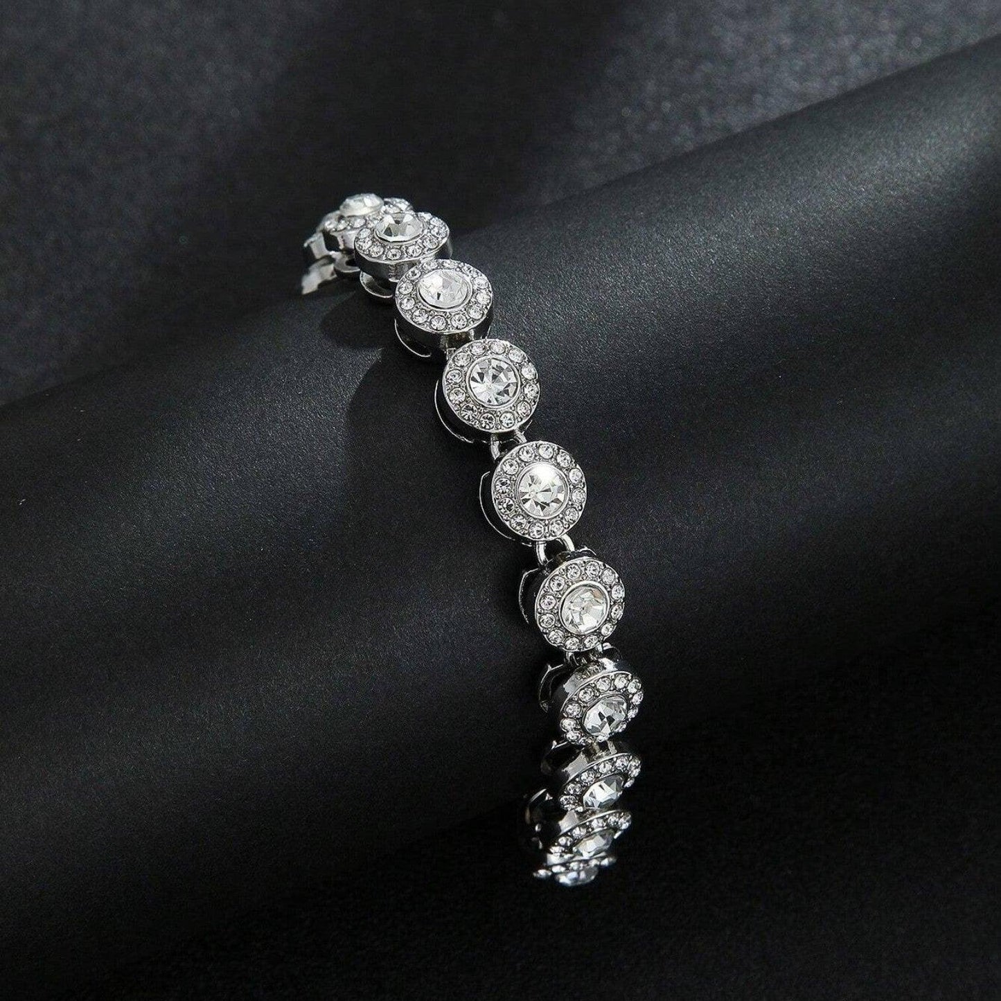 Elora – Bracelet Cercle Brillant en Strass