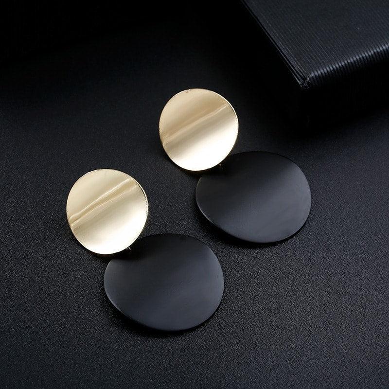 Alizee – Boucles d’Oreilles Cercle Géométrique Chic