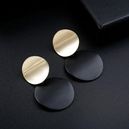 Alizee – Boucles d’Oreilles Cercle Géométrique Chic