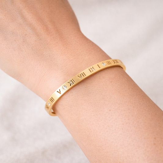 Frankie – Bracelet Bangle avec Nombres Romains