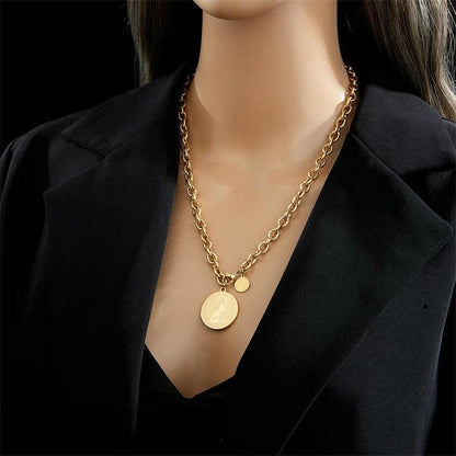 Rita – Collier Pendentif Rond en Acier Titane Style Rétro