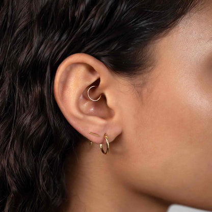 Rima - Boucles d'oreilles Huggie Bar