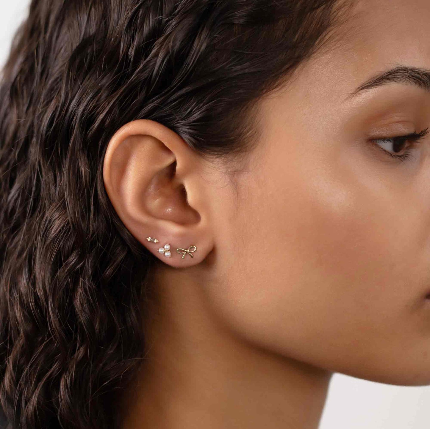 Isabella - Clous d'oreilles Trinity en perles